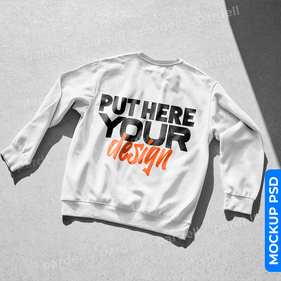 Sweater Mockup Customisable PSD