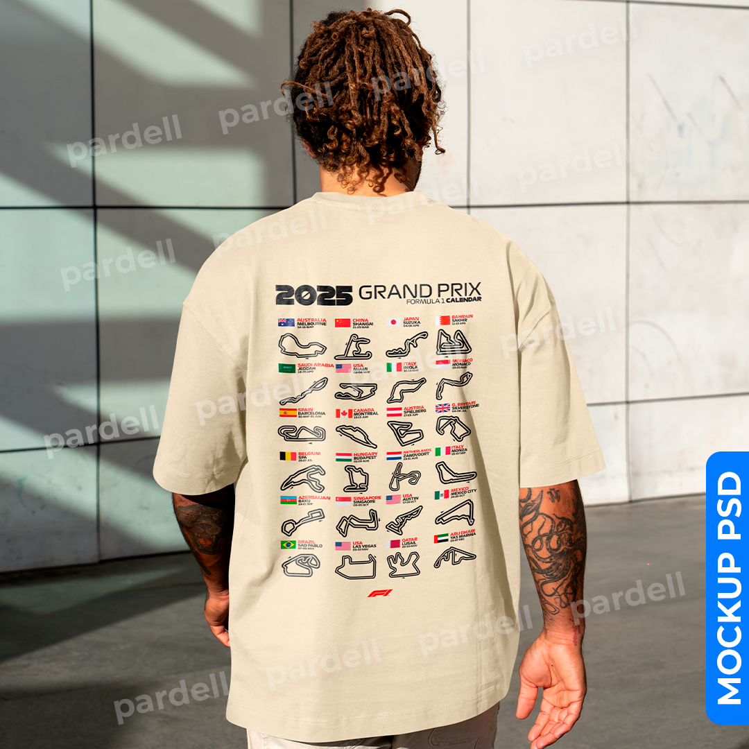 T-shirt Mockup Customisable PSD